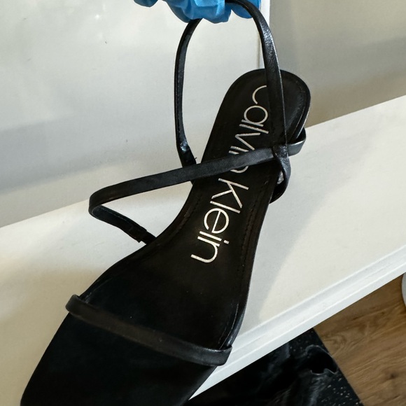 Calvin Klein heels - Picture 4 of 4